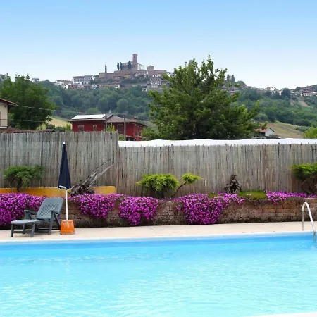 Locazione Turistica Le Betulle.2 公寓 Cisterna dʼAsti